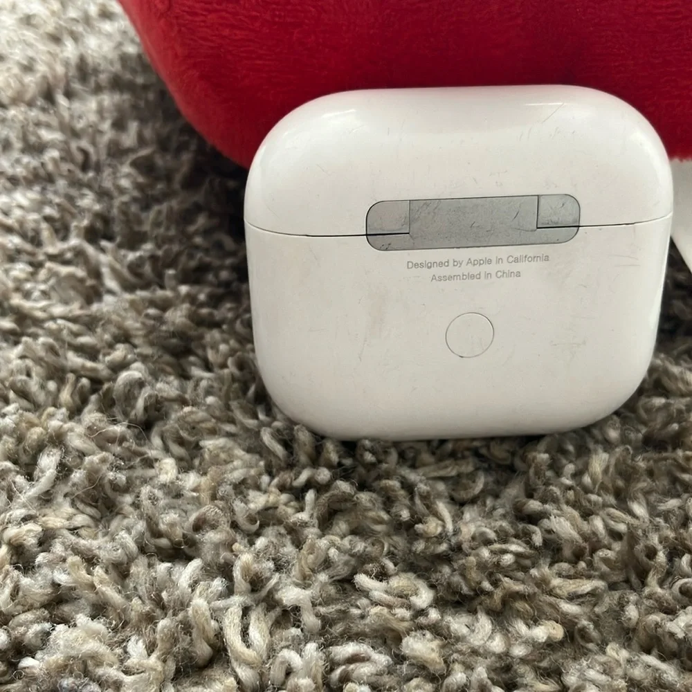 White Wireless Earbuds with Charging Case